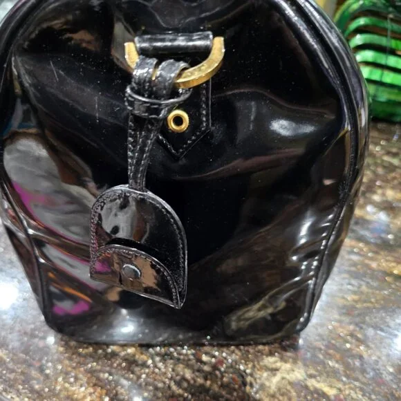 VGC Authentic Chanel Patent Leather Timeless Weekender - Picture 8 of 16